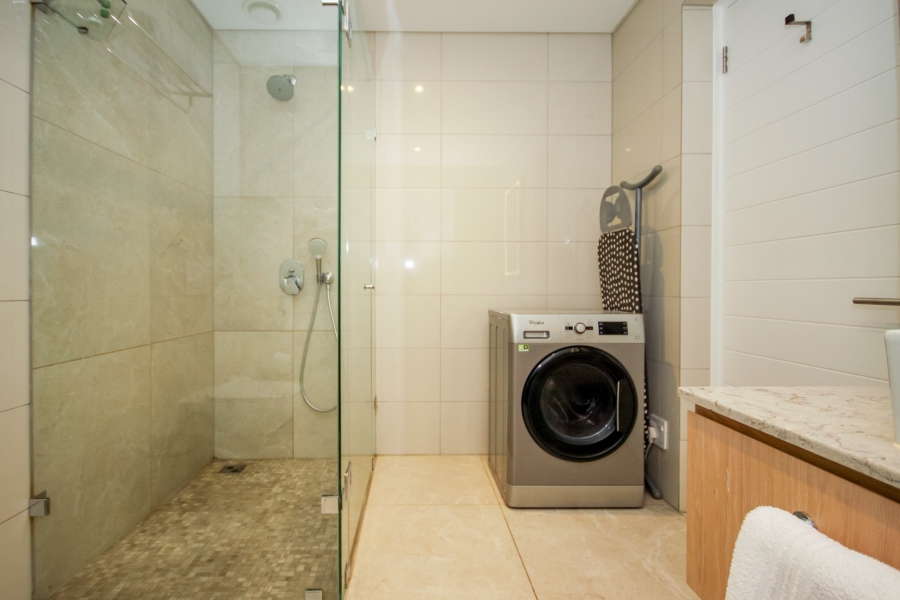 To Let 2 Bedroom Property for Rent in Sea Point Western Cape